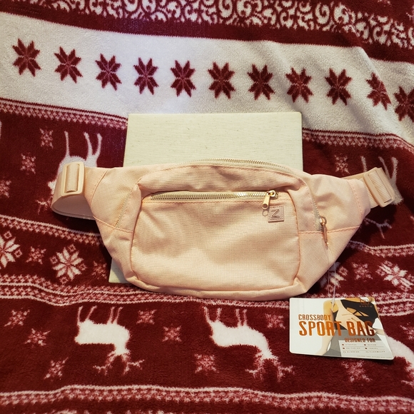 Zobha Handbags - Crossbody Sport Bag / Blush